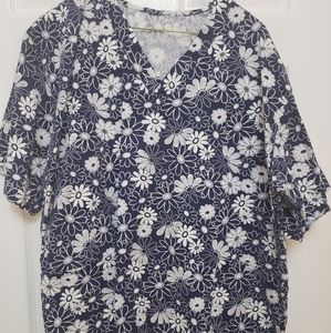 Flower scrub top